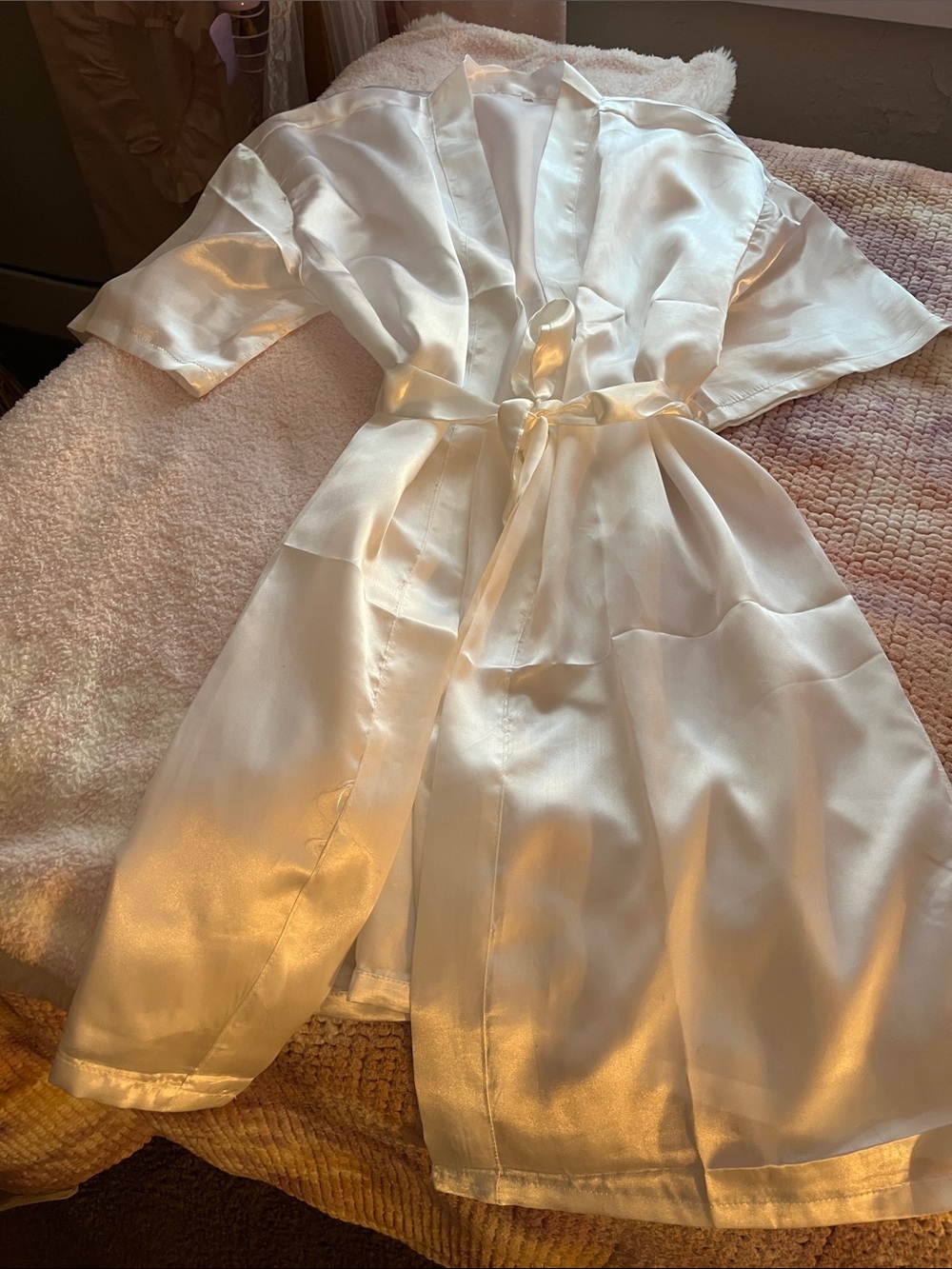 White satin short robe very nice